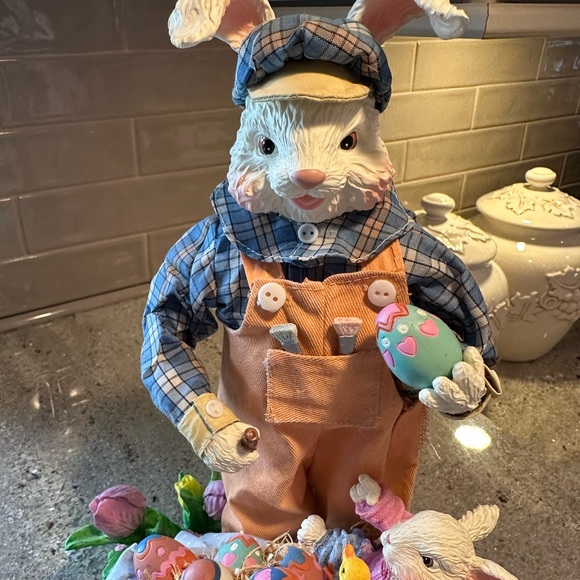 Easter Bunny Rabbit Couple, Fabric Mache, Hand Painted, 12"x 7" Unused, w/Box - Picture 10 of 14